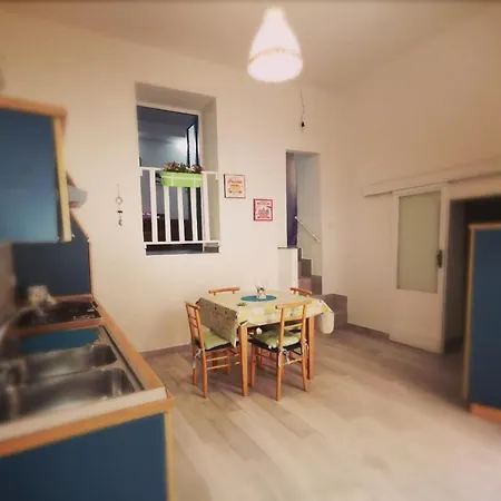 アパート A Casa Di Vincent ガエータ